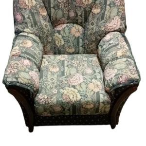 Sillón orejero estampado