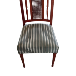 4 Sillas tapizadas estampadas líneas