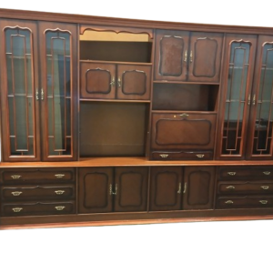 Librería clásica grande