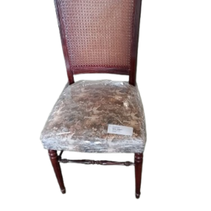 1 Silla tapizada estampado oscuro