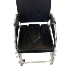 1 Silla de ruedas color negro
