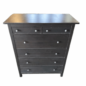 Cómoda madera oscura