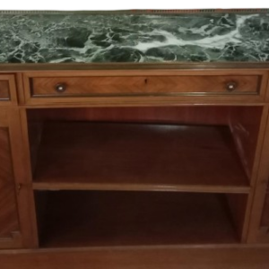 Aparador con mármol