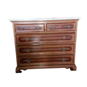 Cómoda clásica con mármol