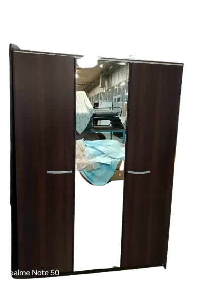 Armario color wengue 3 puertas