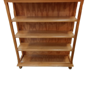 Estantería de madera